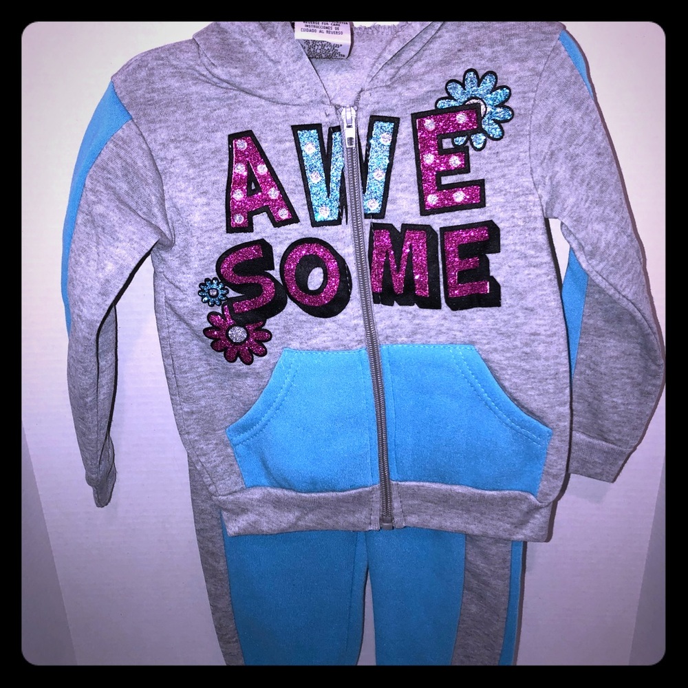 Girl’s Two Piece Sweatsuit
